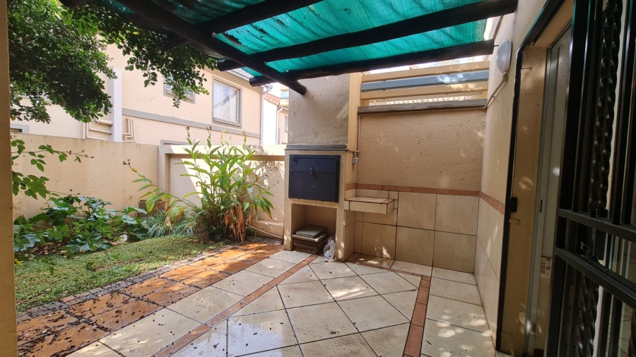 2 Bedroom Property for Sale in Willow Park Manor Gauteng