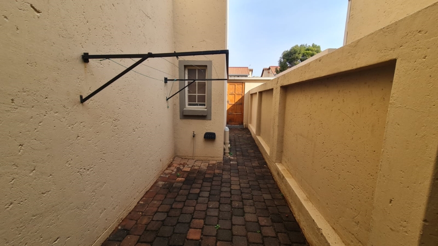 2 Bedroom Property for Sale in Willow Park Manor Gauteng