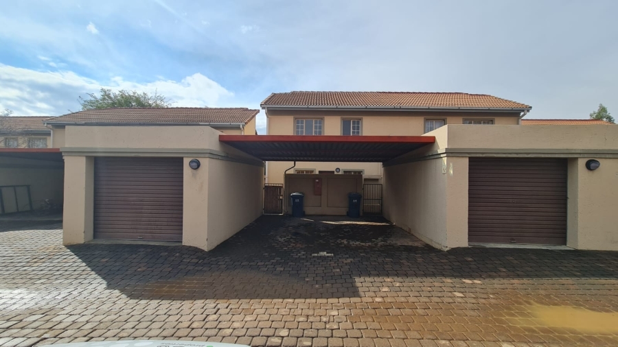 2 Bedroom Property for Sale in Willow Park Manor Gauteng