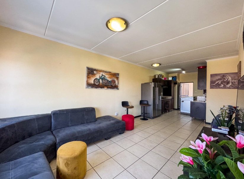 To Let 2 Bedroom Property for Rent in Oakdene Gauteng