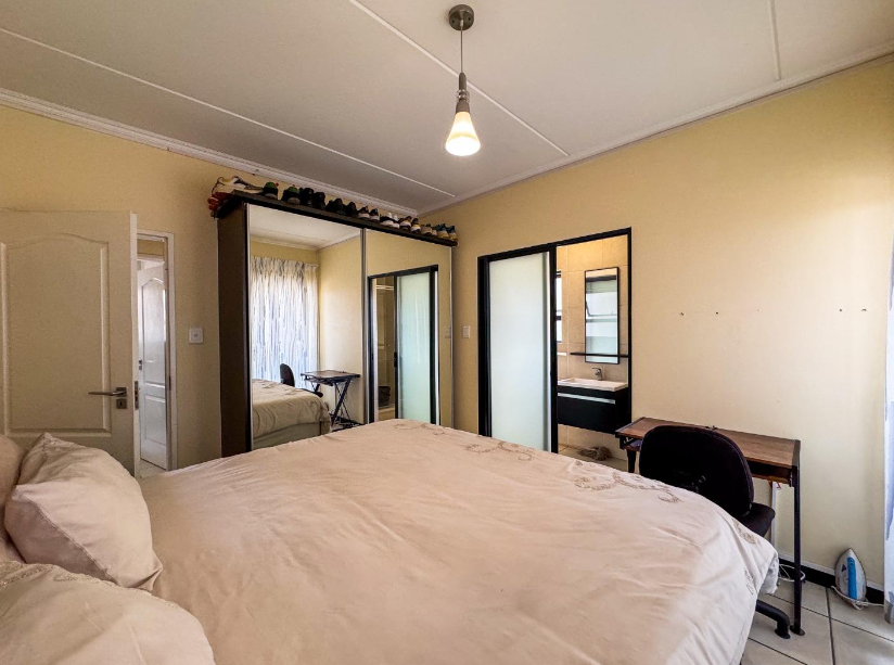 To Let 2 Bedroom Property for Rent in Oakdene Gauteng