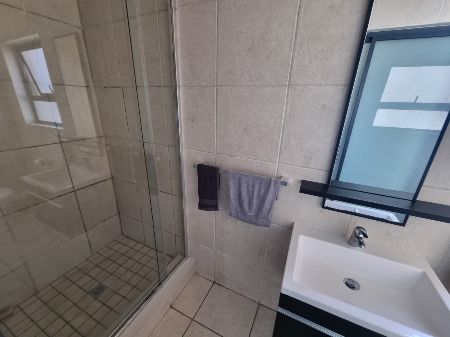 To Let 2 Bedroom Property for Rent in Oakdene Gauteng
