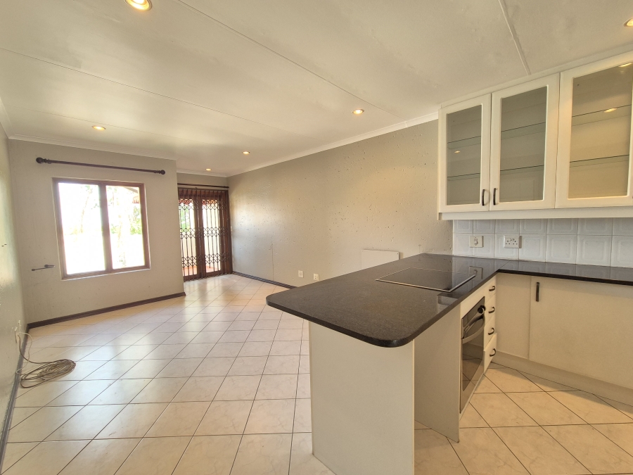 To Let 2 Bedroom Property for Rent in Buurendal Gauteng