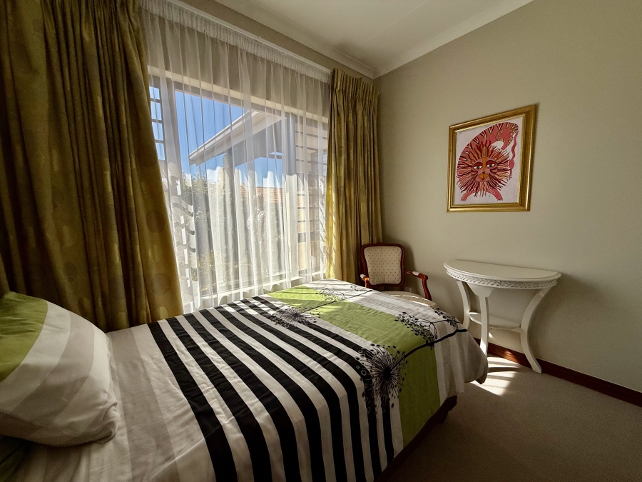 2 Bedroom Property for Sale in The Retreat Gauteng