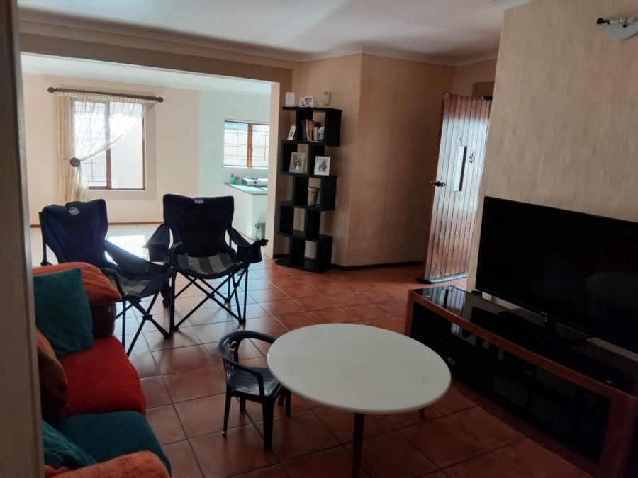 2 Bedroom Property for Sale in Rant En Dal Gauteng