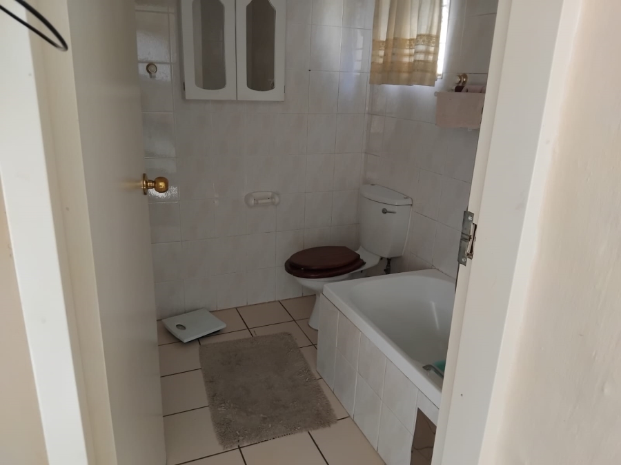 2 Bedroom Property for Sale in Rant En Dal Gauteng