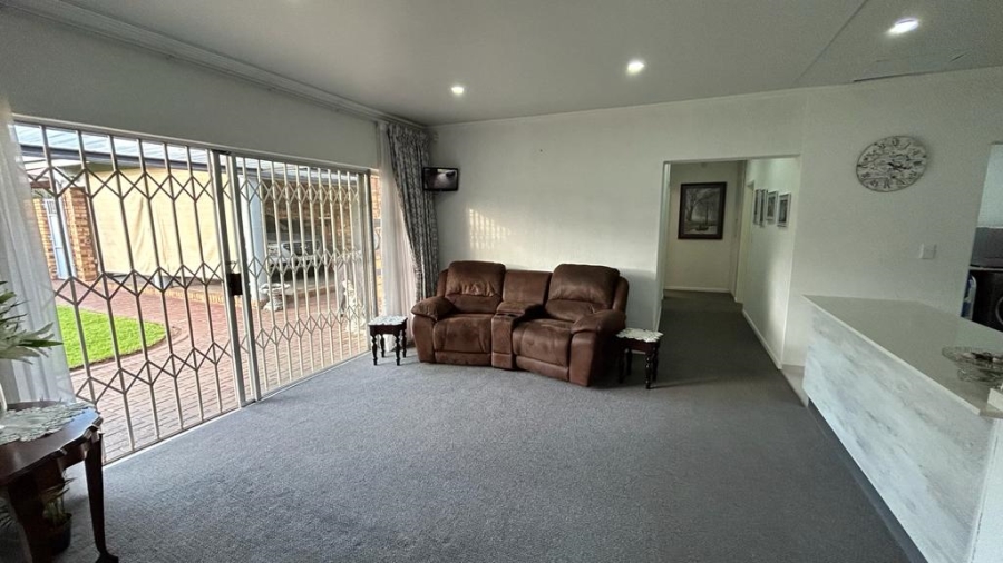 2 Bedroom Property for Sale in Bartlett Gauteng