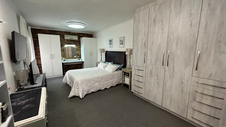 2 Bedroom Property for Sale in Bartlett Gauteng