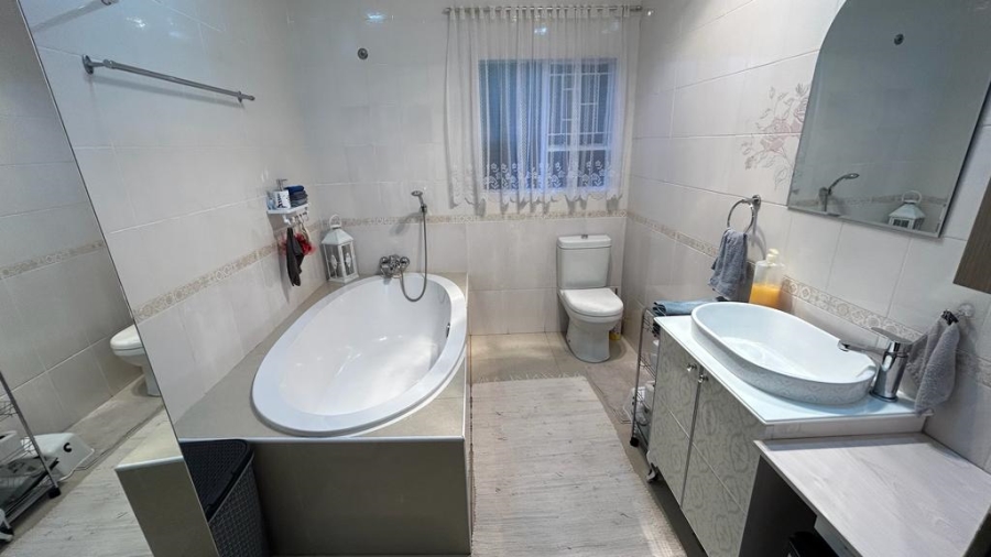2 Bedroom Property for Sale in Bartlett Gauteng