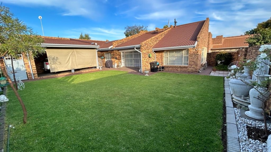 2 Bedroom Property for Sale in Bartlett Gauteng