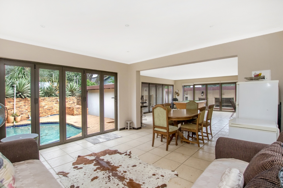 4 Bedroom Property for Sale in Constantia Kloof Gauteng