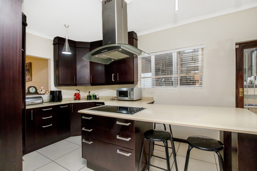 4 Bedroom Property for Sale in Constantia Kloof Gauteng