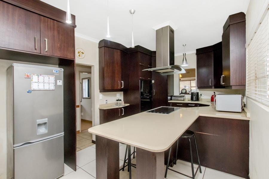 4 Bedroom Property for Sale in Constantia Kloof Gauteng