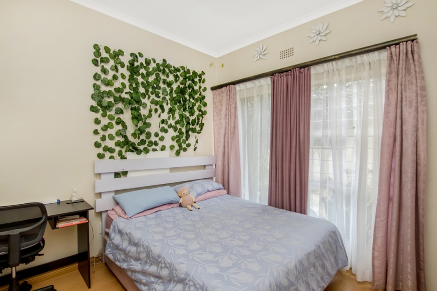 4 Bedroom Property for Sale in Constantia Kloof Gauteng