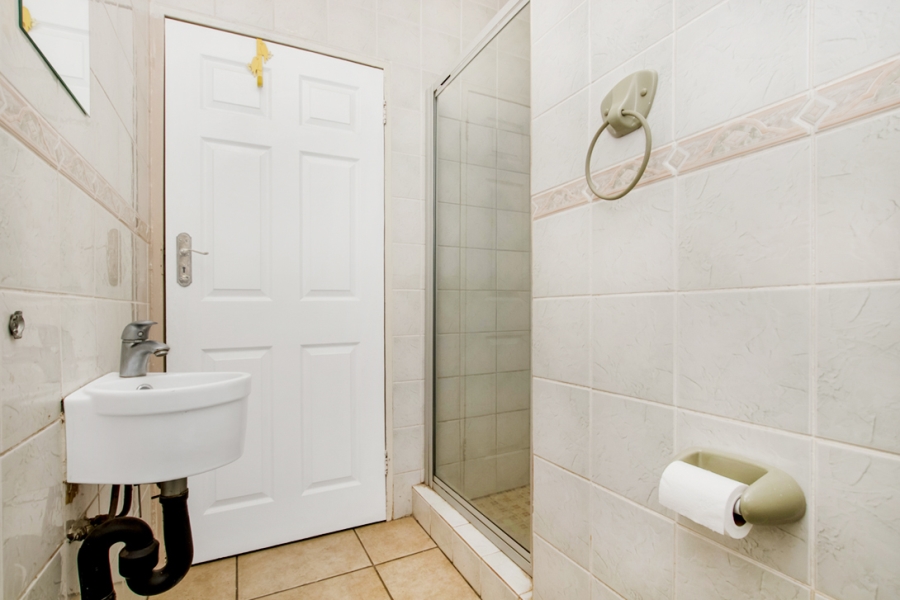4 Bedroom Property for Sale in Constantia Kloof Gauteng