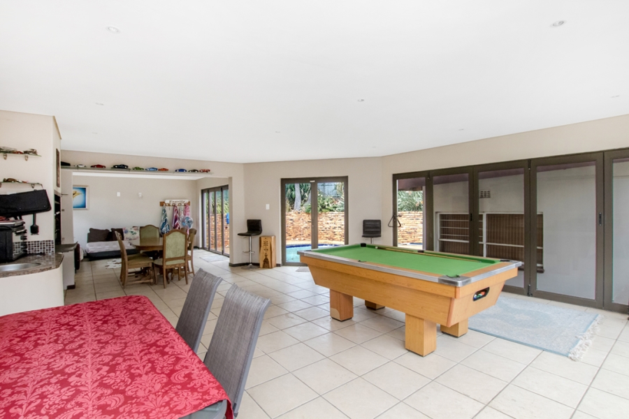 4 Bedroom Property for Sale in Constantia Kloof Gauteng