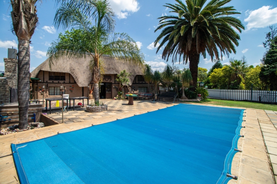 11 Bedroom Property for Sale in Bredell Gauteng