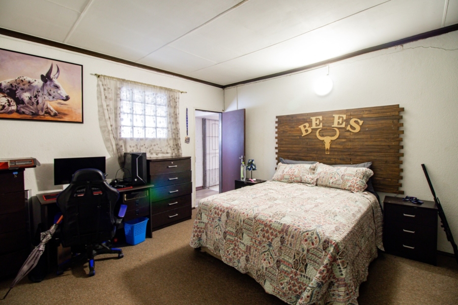 11 Bedroom Property for Sale in Bredell Gauteng