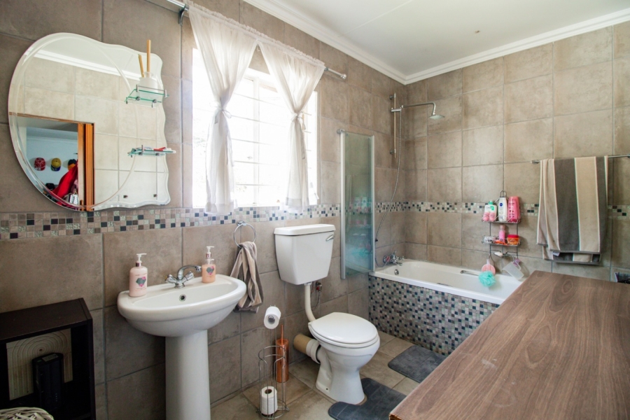 11 Bedroom Property for Sale in Bredell Gauteng