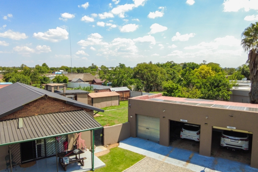 11 Bedroom Property for Sale in Bredell Gauteng