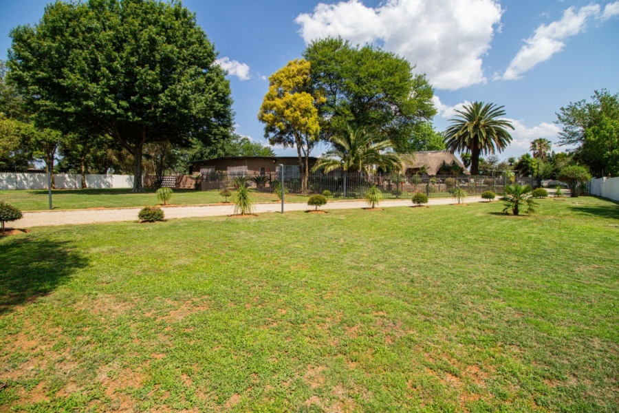 11 Bedroom Property for Sale in Bredell Gauteng