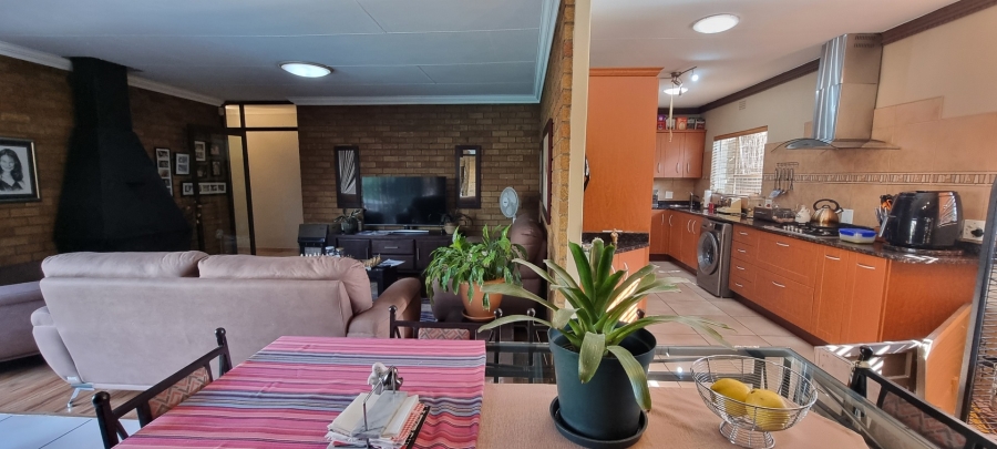 4 Bedroom Property for Sale in Sunward Park Gauteng