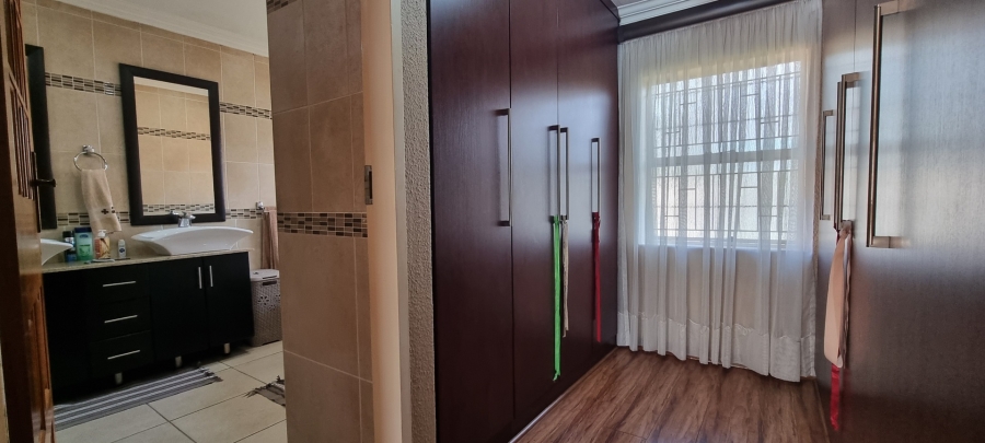 4 Bedroom Property for Sale in Sunward Park Gauteng