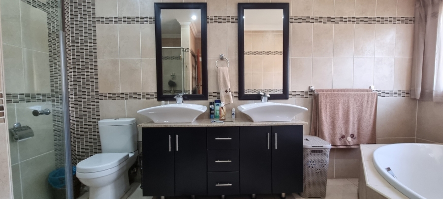 4 Bedroom Property for Sale in Sunward Park Gauteng