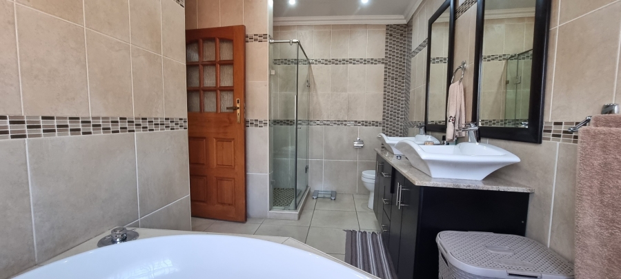 4 Bedroom Property for Sale in Sunward Park Gauteng