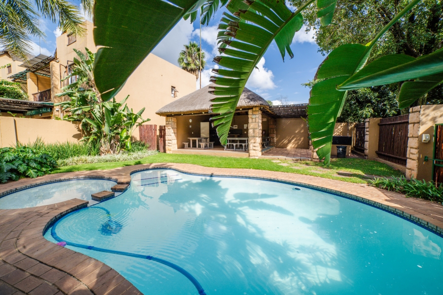 To Let 2 Bedroom Property for Rent in Douglasdale Gauteng