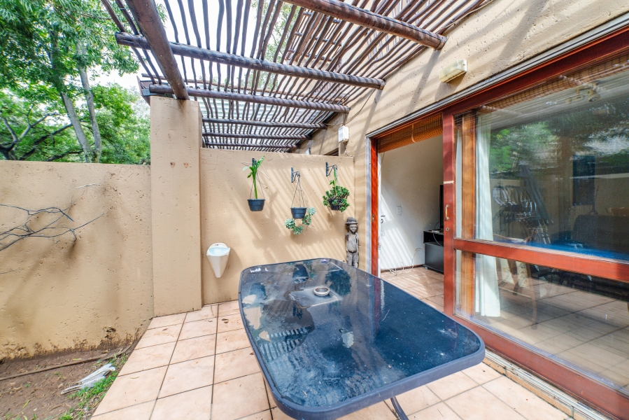 To Let 2 Bedroom Property for Rent in Douglasdale Gauteng