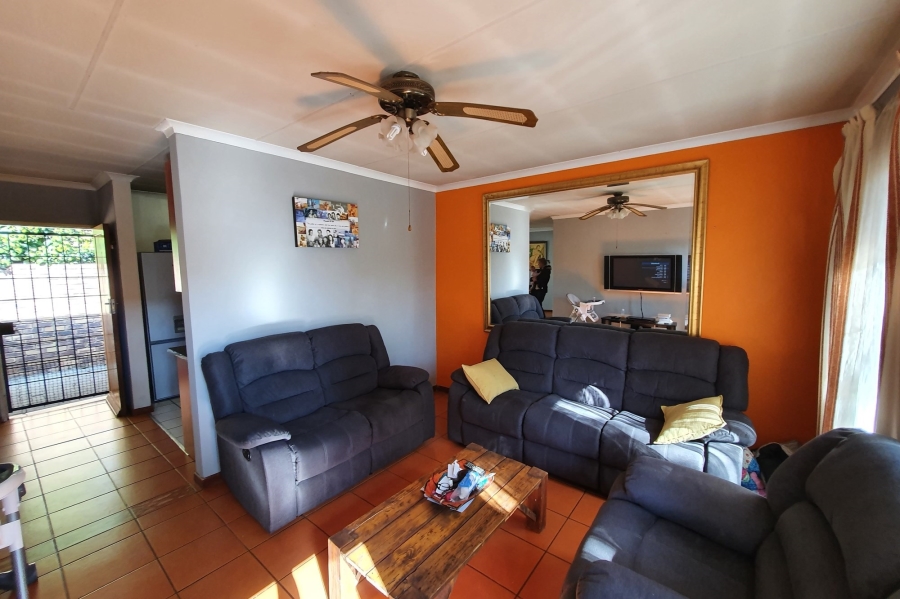 To Let 2 Bedroom Property for Rent in Annlin Gauteng