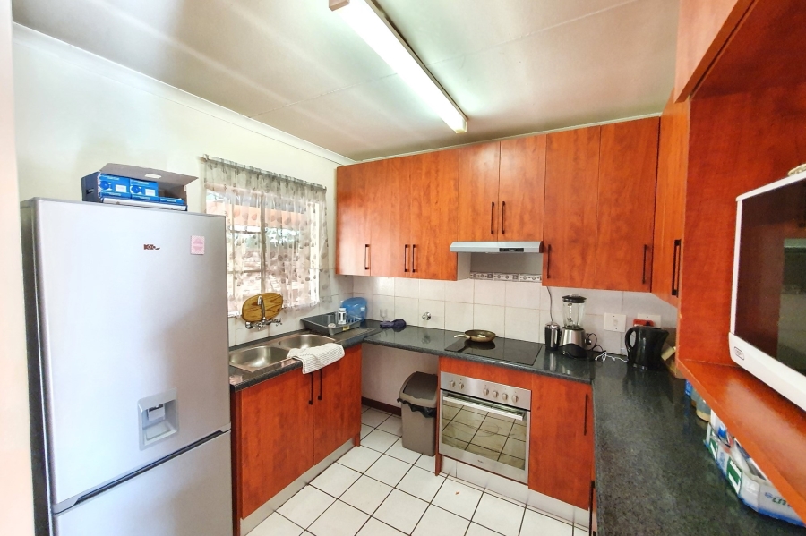To Let 2 Bedroom Property for Rent in Annlin Gauteng