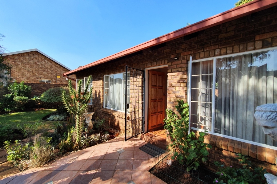 To Let 2 Bedroom Property for Rent in Annlin Gauteng