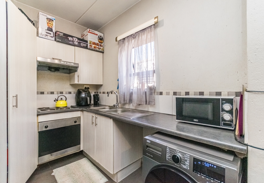 2 Bedroom Property for Sale in Honeypark Gauteng