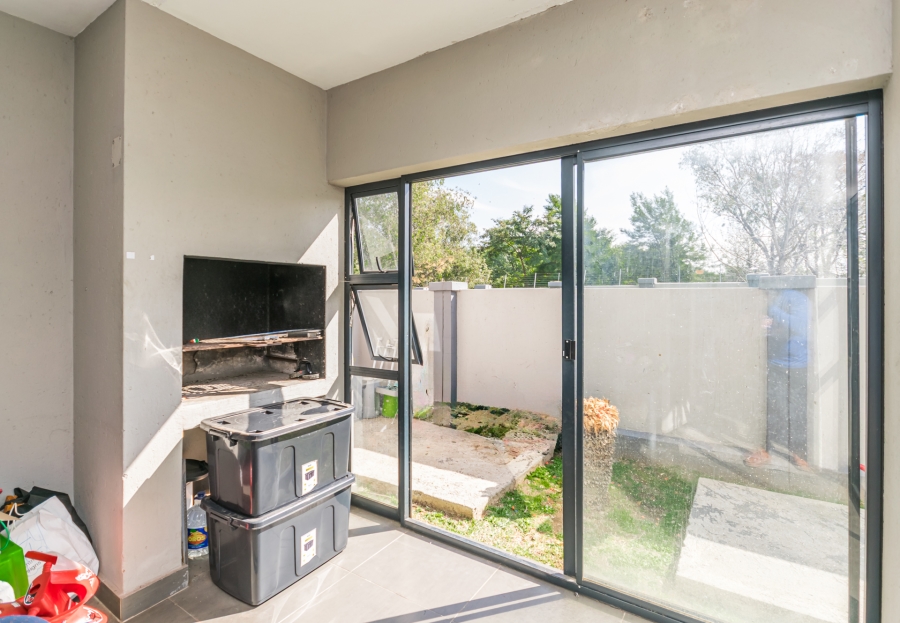 2 Bedroom Property for Sale in Honeypark Gauteng