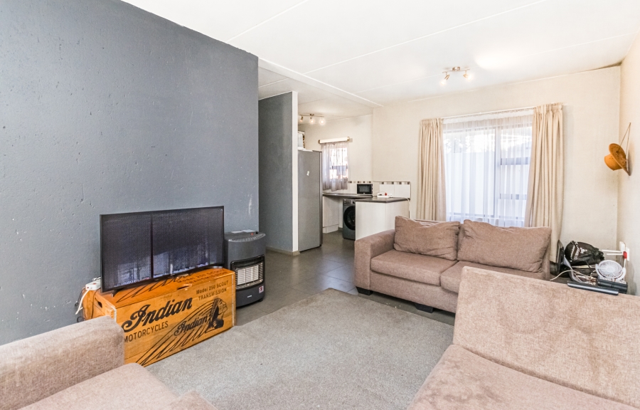 2 Bedroom Property for Sale in Honeypark Gauteng