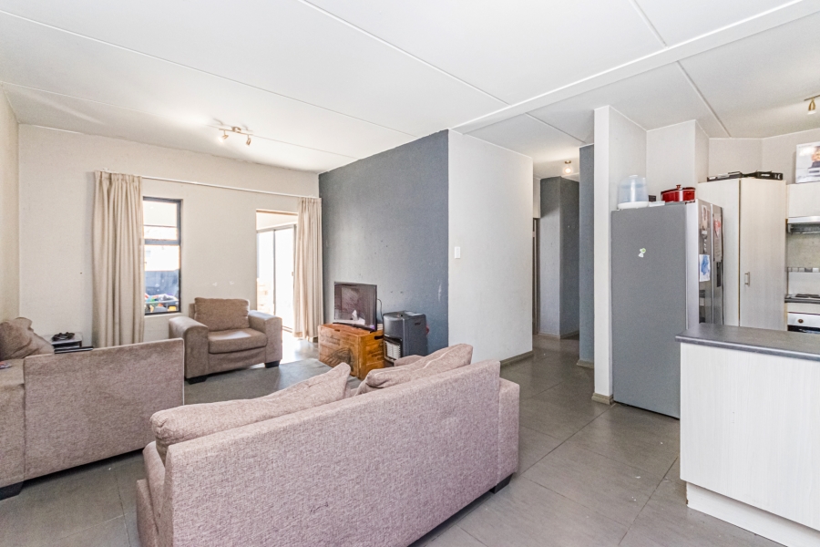 2 Bedroom Property for Sale in Honeypark Gauteng