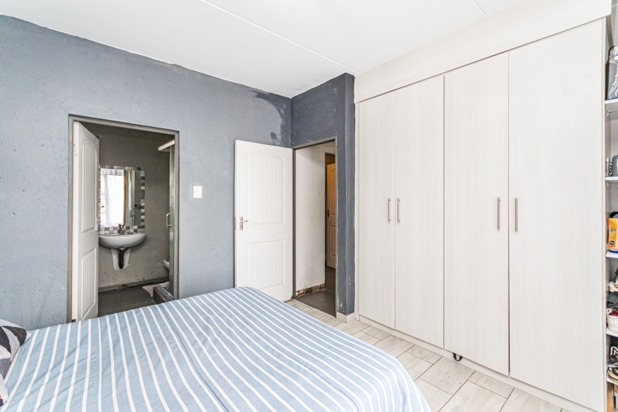 2 Bedroom Property for Sale in Honeypark Gauteng