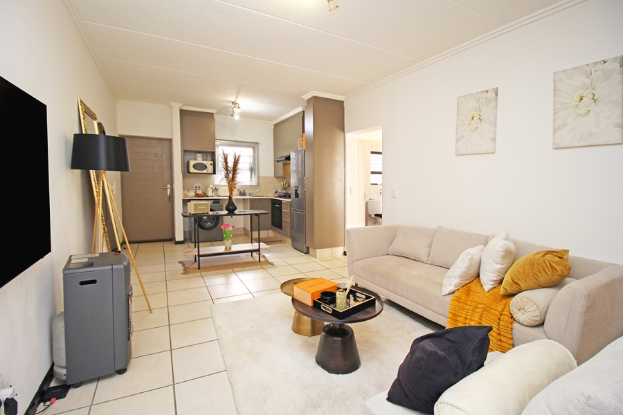 1 Bedroom Property for Sale in Bryanston Gauteng