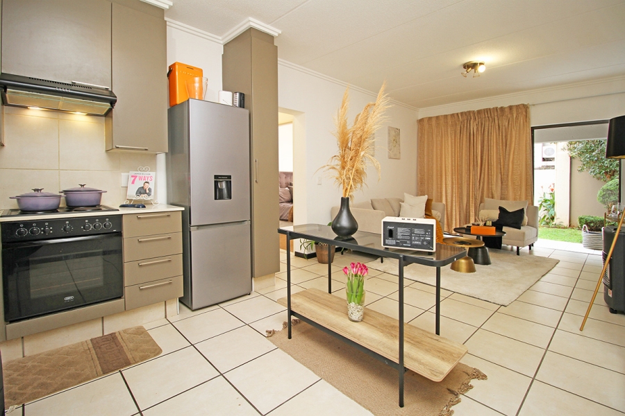 1 Bedroom Property for Sale in Bryanston Gauteng