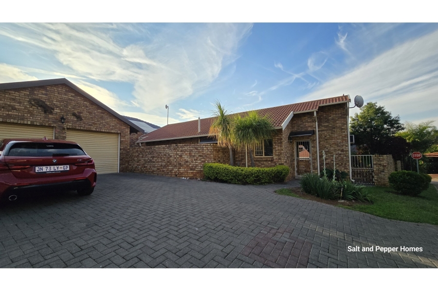 3 Bedroom Property for Sale in Magalieskruin Gauteng