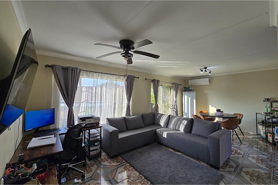 3 Bedroom Property for Sale in Magalieskruin Gauteng