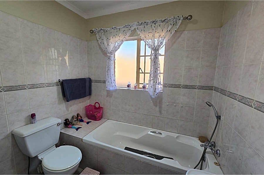 3 Bedroom Property for Sale in Magalieskruin Gauteng
