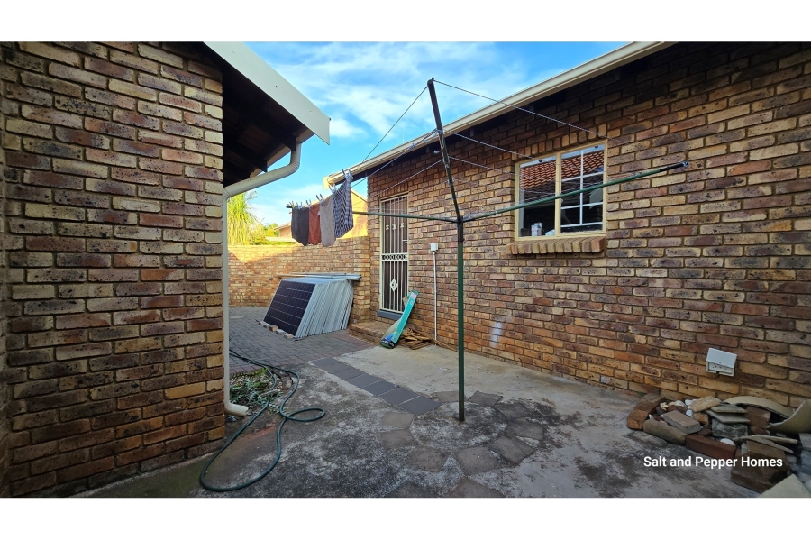 3 Bedroom Property for Sale in Magalieskruin Gauteng