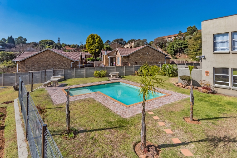 3 Bedroom Property for Sale in Breaunanda Gauteng