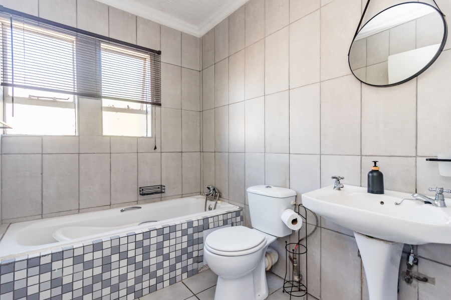 3 Bedroom Property for Sale in Breaunanda Gauteng