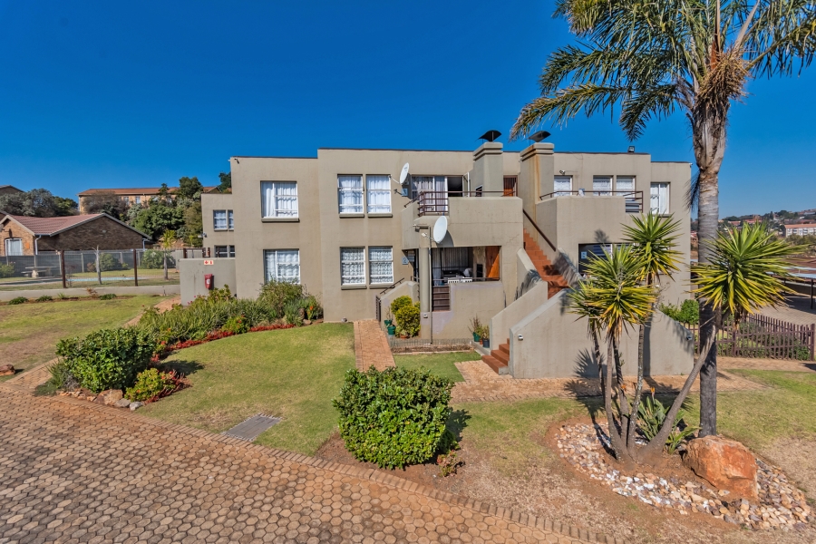 3 Bedroom Property for Sale in Breaunanda Gauteng