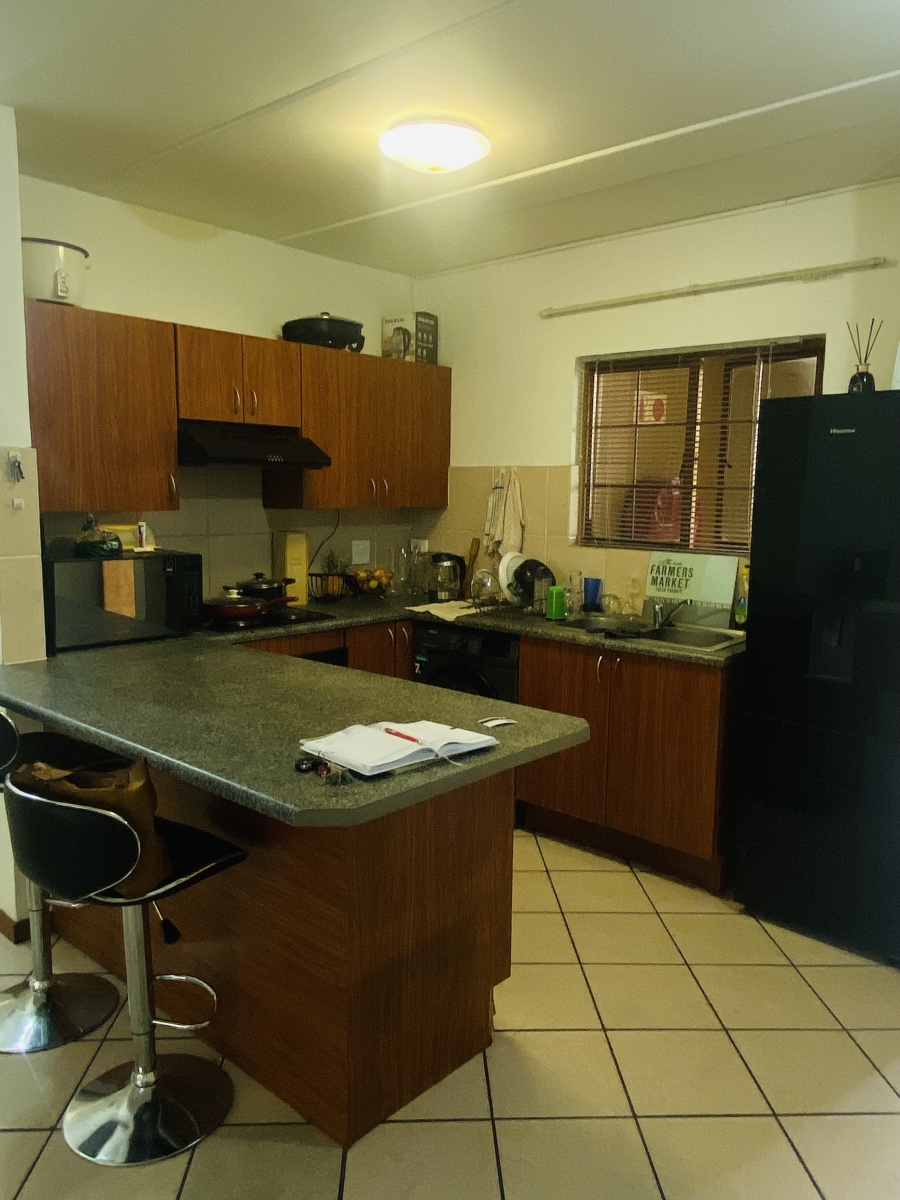 To Let 2 Bedroom Property for Rent in Paulshof Gauteng