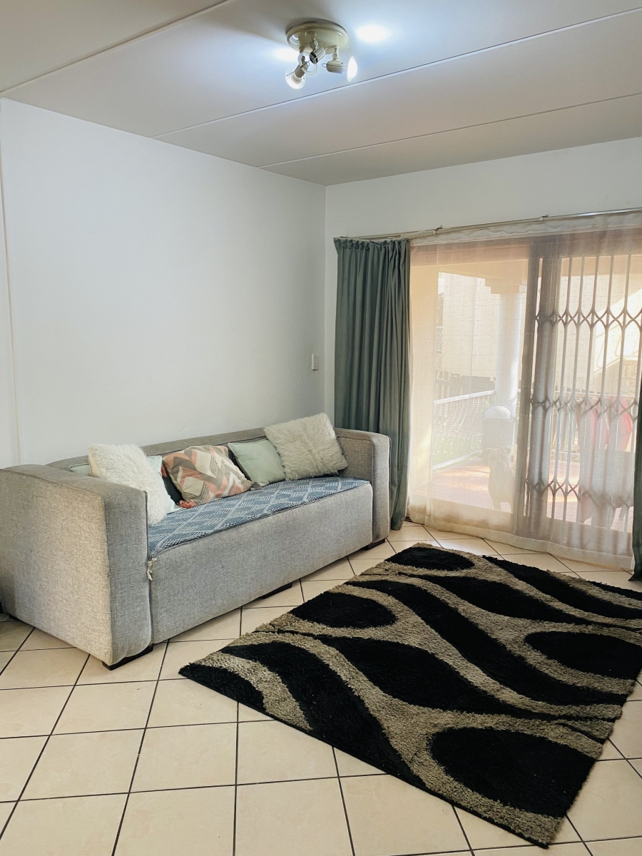 To Let 2 Bedroom Property for Rent in Paulshof Gauteng